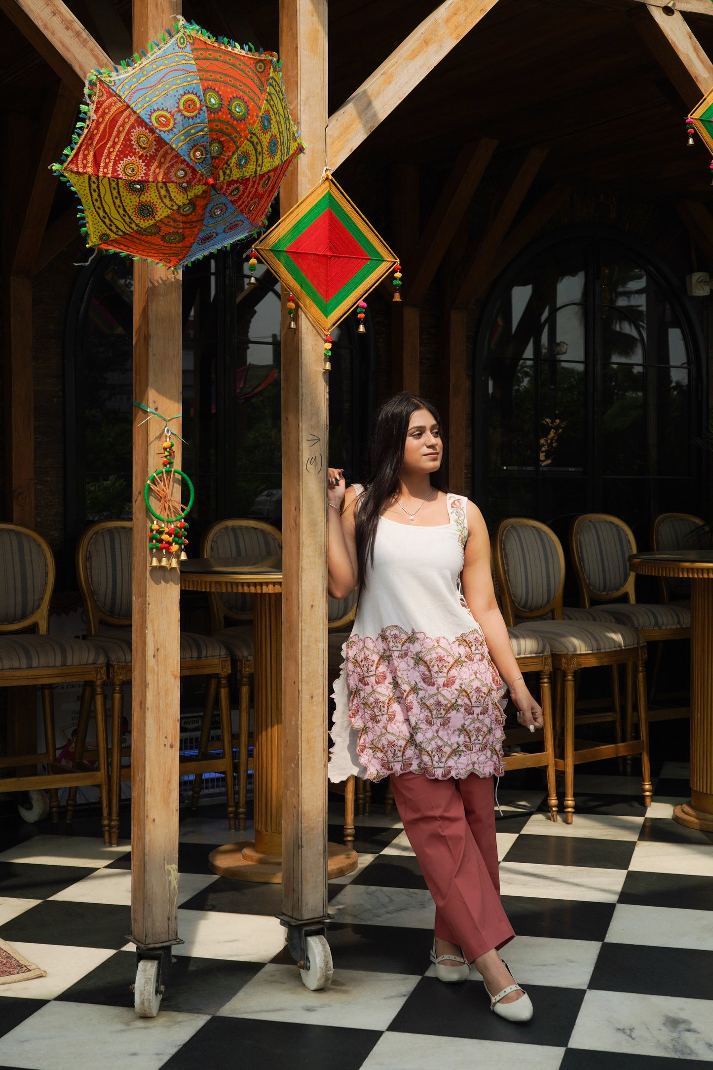 hand embroidered kurti and pant set (lotus arch)
