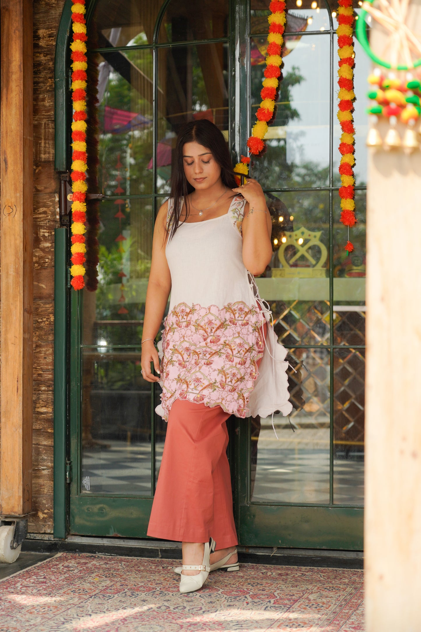 hand embroidered kurti and pant set (lotus arch)
